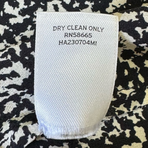 Halogen top women large 100% silk sleeveless zipper front ruffle vneck blouse - Picture 6 of 9